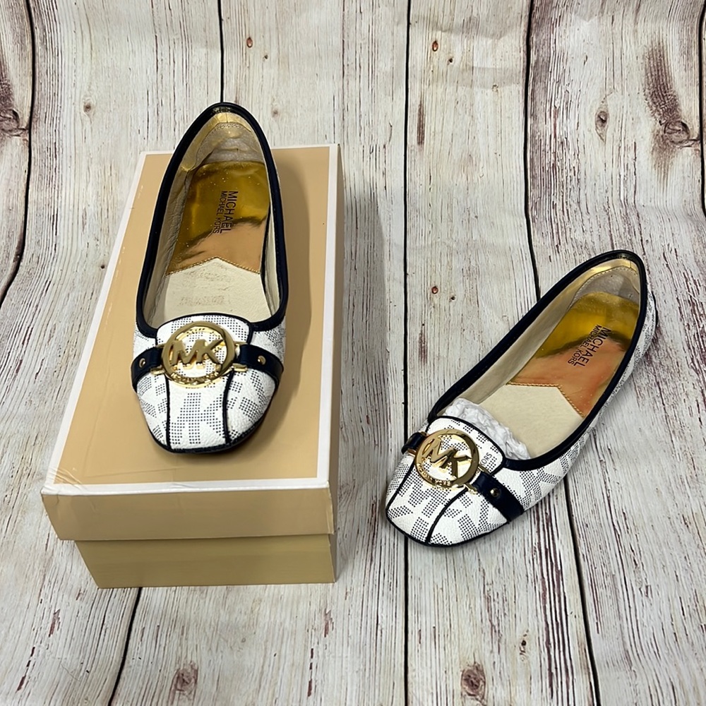Michael Kors blue/white size 8 flats